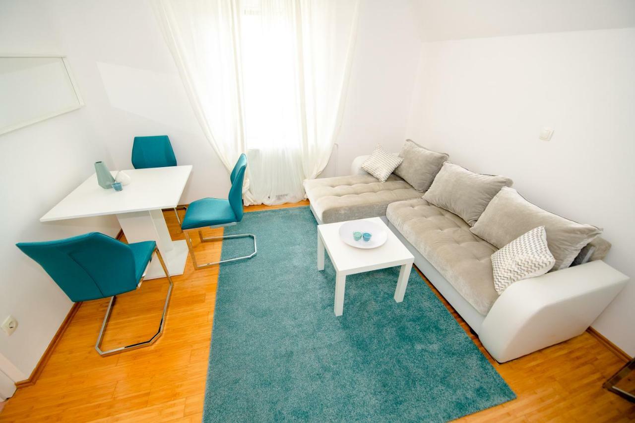 Apartment With View Zirovnica Exterior photo